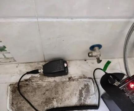 梅州市屋顶漏水维修公司分享下卫生间漏水的危害及解决方法